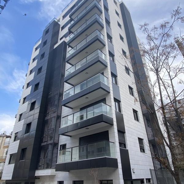 חיפוי אלומיניום 2 מ"מ בניין מגורים ,גבעתיים