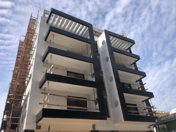 חיפוי אלומיניום 2 מ"מ בניין מגורים ,מודיעין