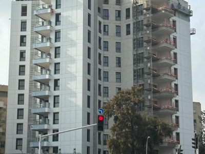 חיפוי אלומיניום 2 מ"מ בניין מגורים ,קריית אונו