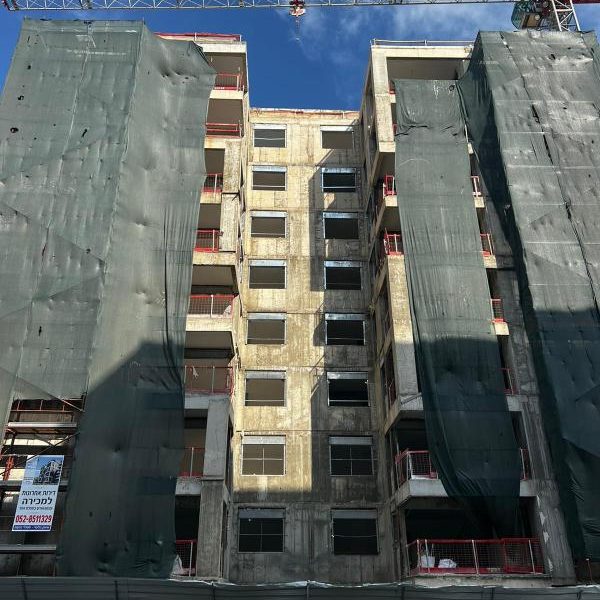 חיפוי אלומיניום 2 מ"מ בניין מגורים ,רמת גן