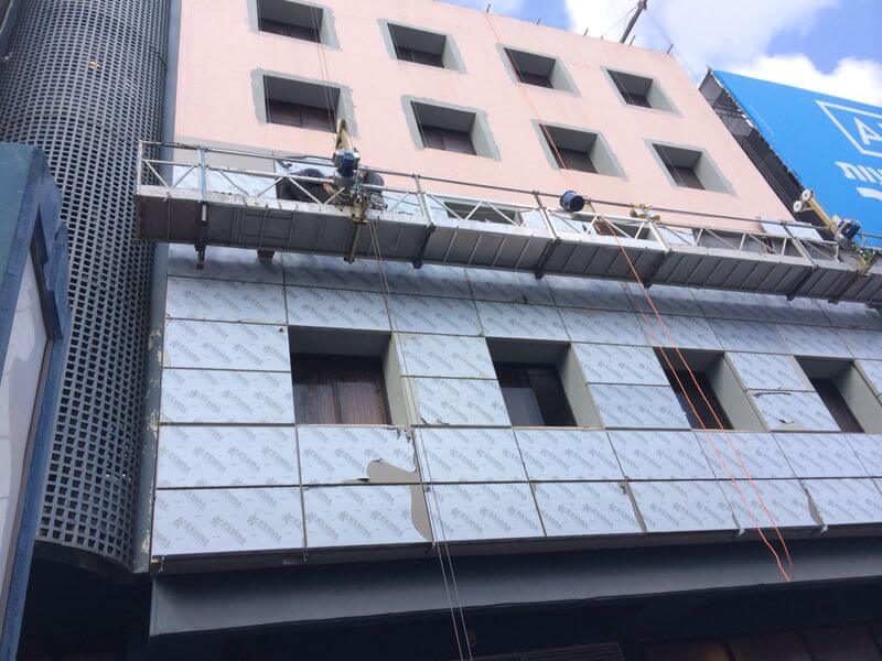 חיפוי אלומיניום 2 מ"מ בניין משרדים ,תל אביב