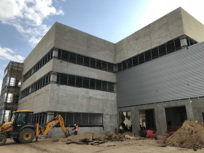 חיפוי אלומיניום 2 מ"מ בניין סוויספורט ,נתב"ג