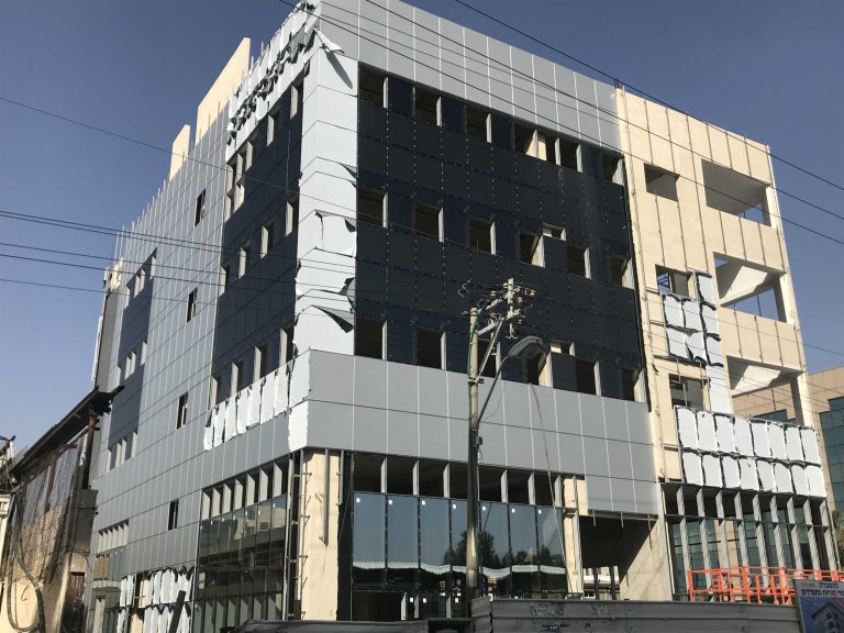 חיפוי אלומיניום 2 מ"מ משרדים ,אור יהודה