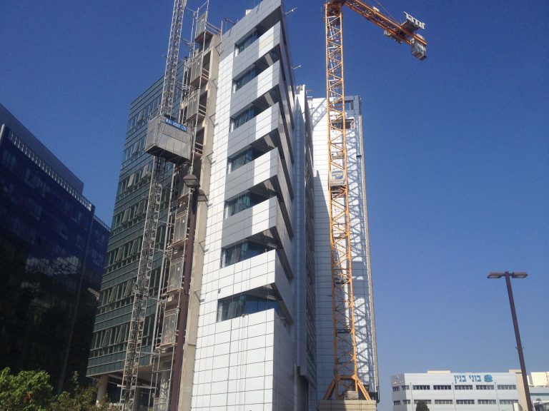 חיפוי אלומיניום 2 מ"מ פארק הייטק ,רעננה