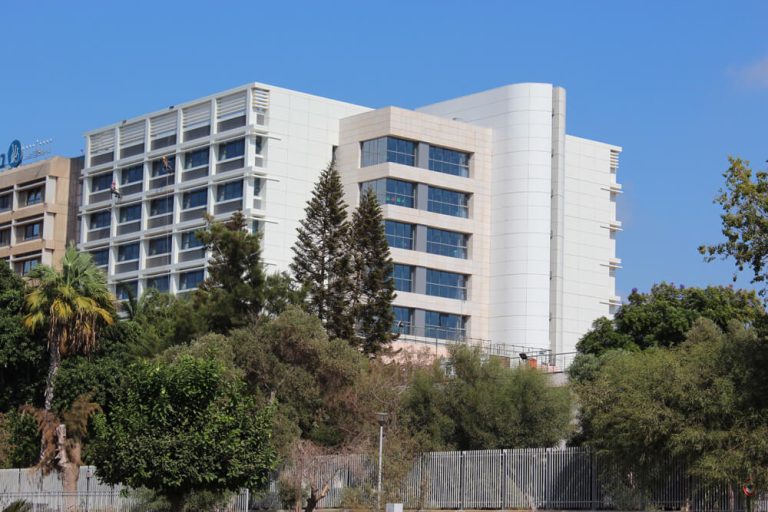 חיפוי אלוקובונד בית חולים לוינשטיין ,רעננה