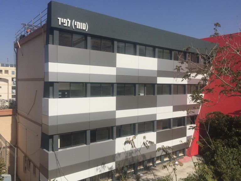 חיפוי אלוקובונד בית ספר ,חיפה