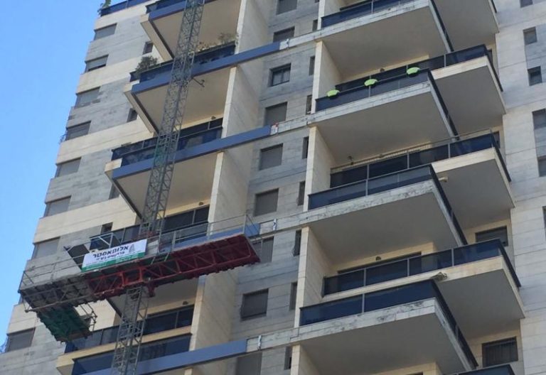 חיפוי אלוקובונד בניין מגורים ,פתח תקווה