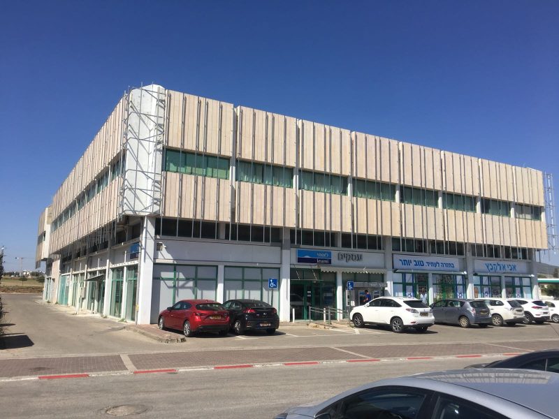 חיפוי אלוקובונד בניין שניידר ,עפולה