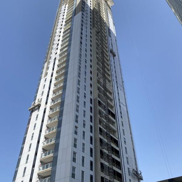 חיפוי אלוקובונד עזריאלי טאון ,תל-אביב